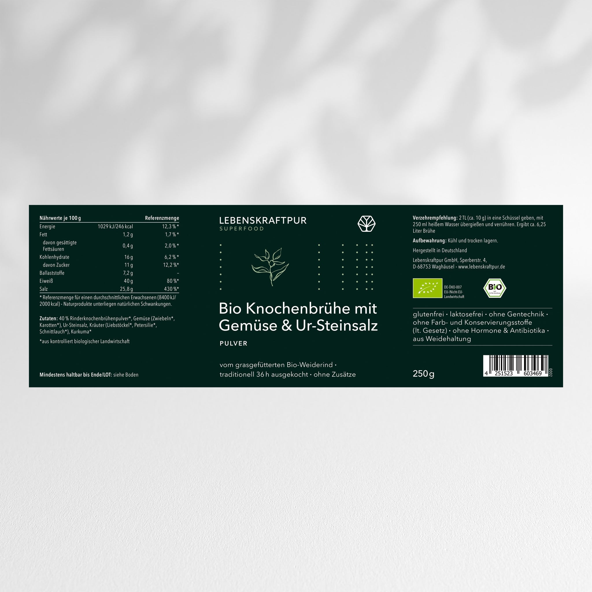 Bio Knochenbrühe mit Gemüse und Ur-Steinsalz Pulver